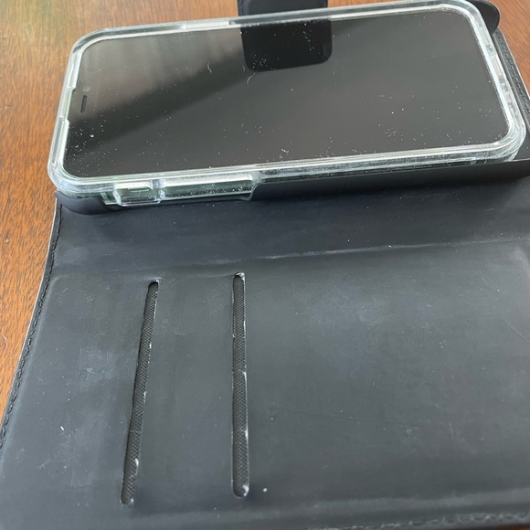 Kate Spade sparkly black phone and card holder. Two card holders, magnetic flap. - Picture 12 of 15